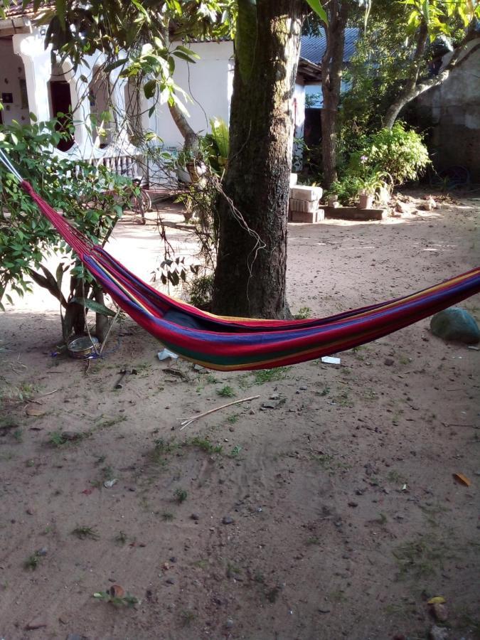 Piumi Tour & Guest House Mirissa Exterior foto